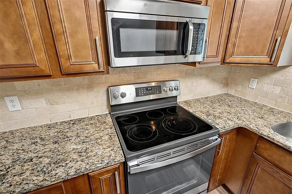 For Sale: $338,500 (3 beds, 2 baths, 1460 Square Feet)