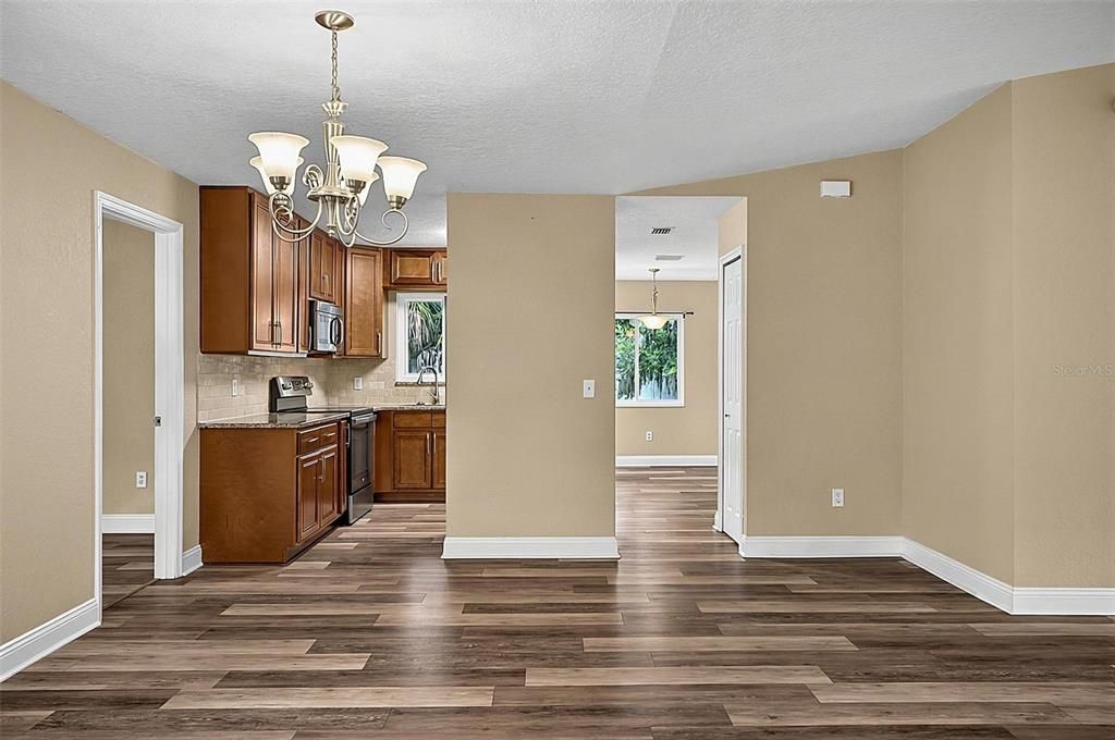 For Sale: $338,500 (3 beds, 2 baths, 1460 Square Feet)