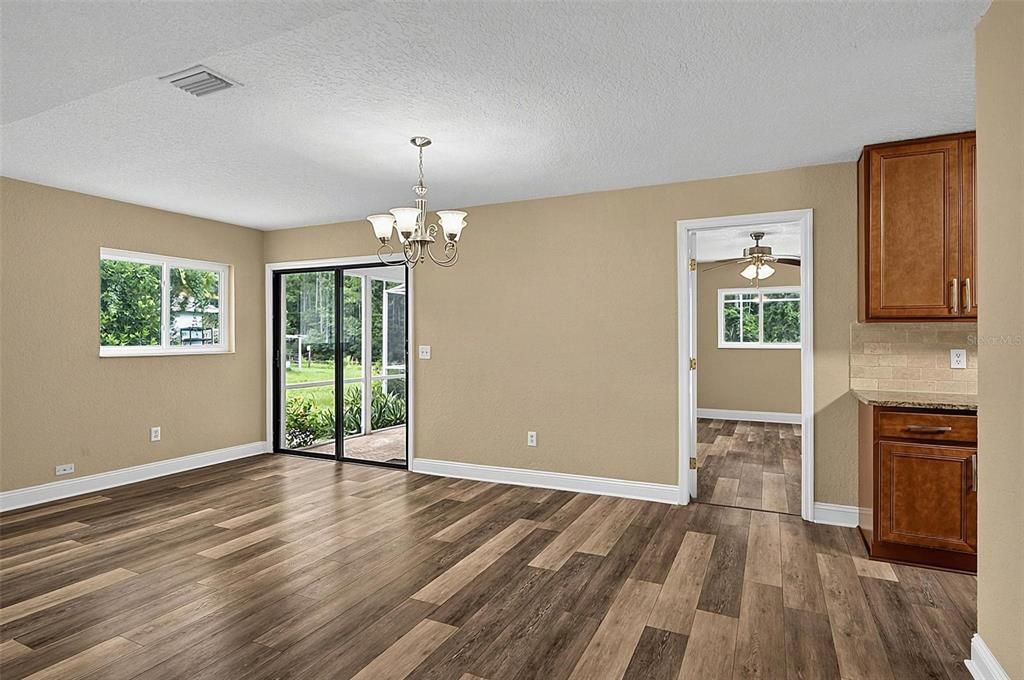 For Sale: $338,500 (3 beds, 2 baths, 1460 Square Feet)
