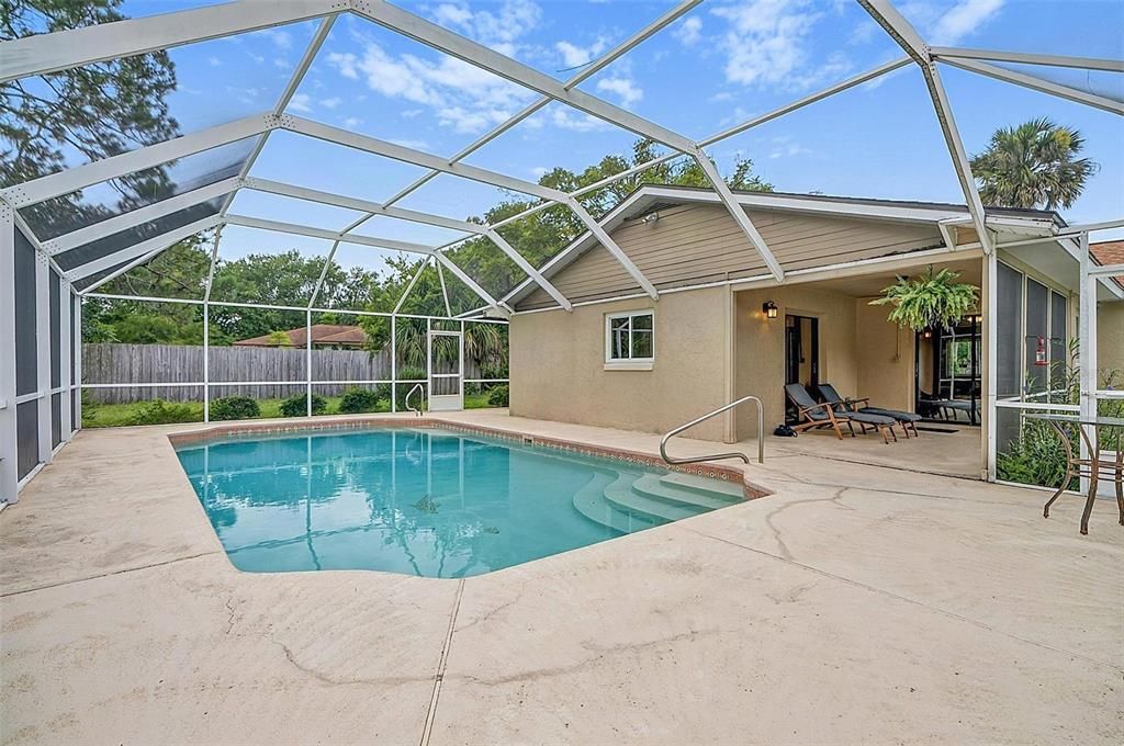 For Sale: $338,500 (3 beds, 2 baths, 1460 Square Feet)