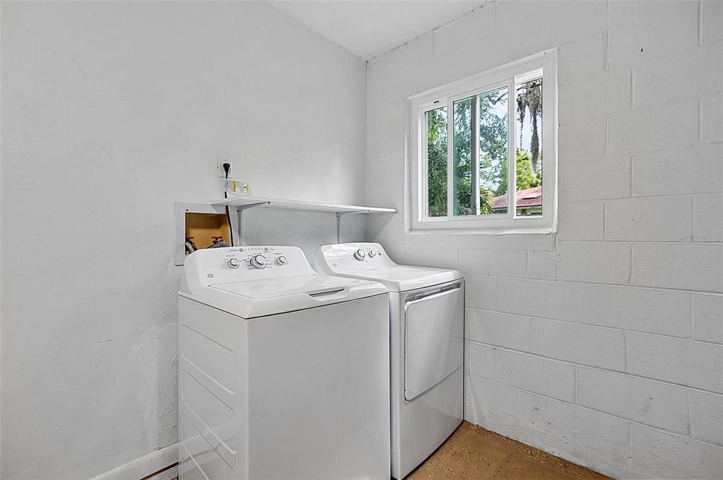 For Sale: $338,500 (3 beds, 2 baths, 1460 Square Feet)