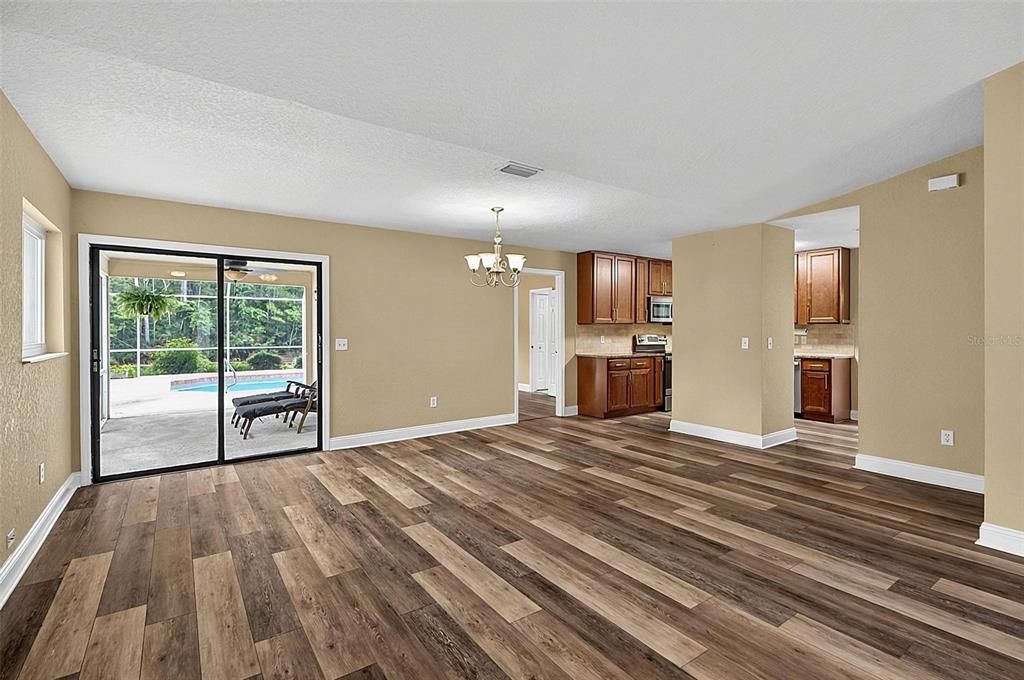For Sale: $338,500 (3 beds, 2 baths, 1460 Square Feet)