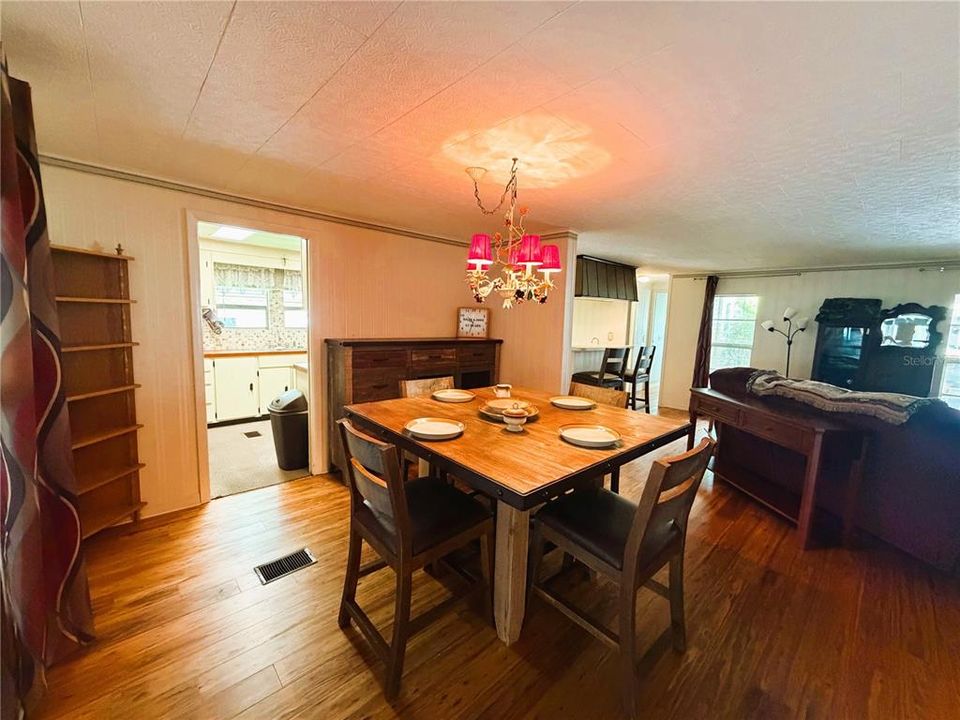 En Venta: $119,000 (2 camas, 2 baños, 1408 Pies cuadrados)