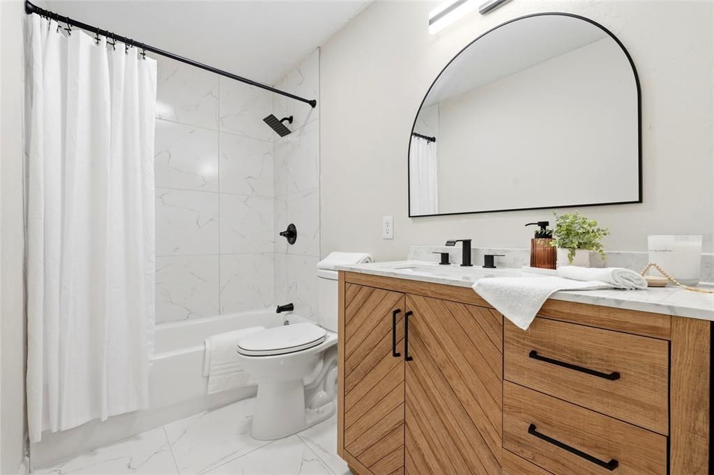 For Sale: $349,900 (4 beds, 2 baths, 2049 Square Feet)