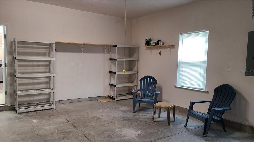 For Rent: $2,500 (3 beds, 2 baths, 1389 Square Feet)