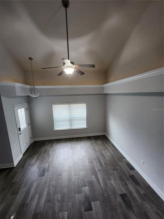 For Rent: $2,500 (3 beds, 2 baths, 1389 Square Feet)