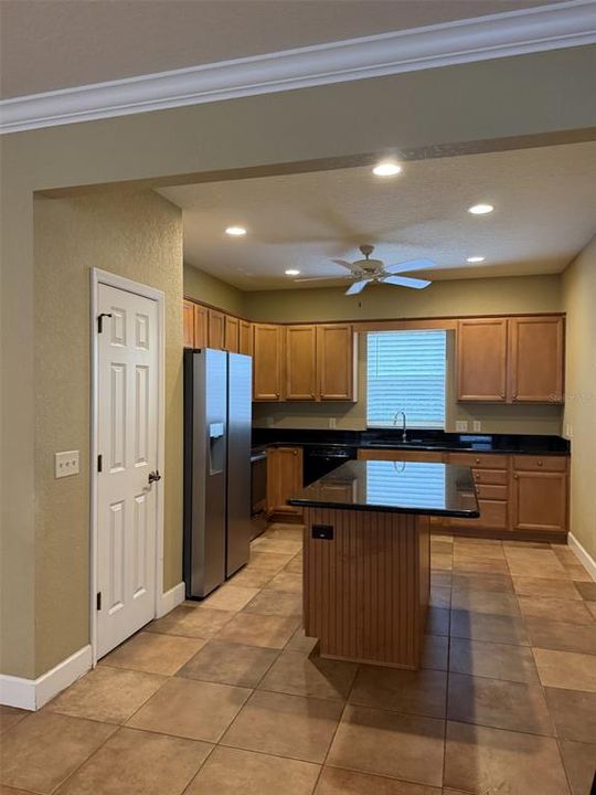 For Rent: $3,000 (3 beds, 2 baths, 1878 Square Feet)