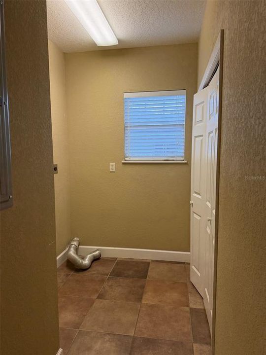 For Rent: $3,000 (3 beds, 2 baths, 1878 Square Feet)