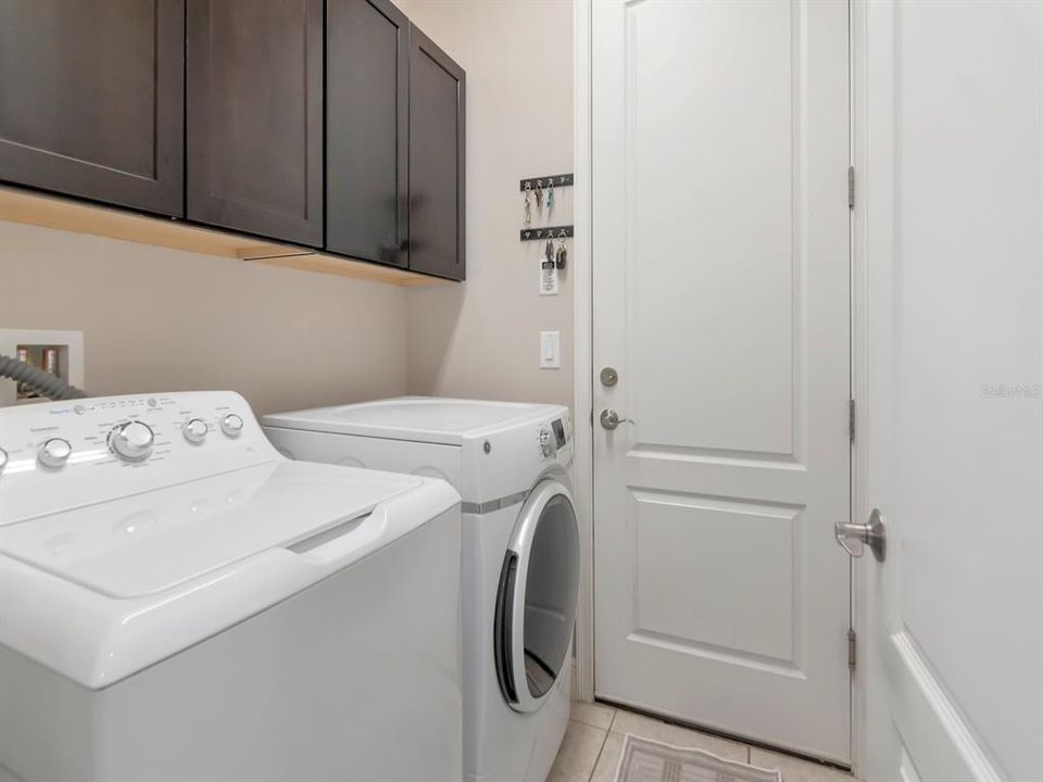 Active With Contract: $535,000 (4 beds, 3 baths, 2035 Square Feet)