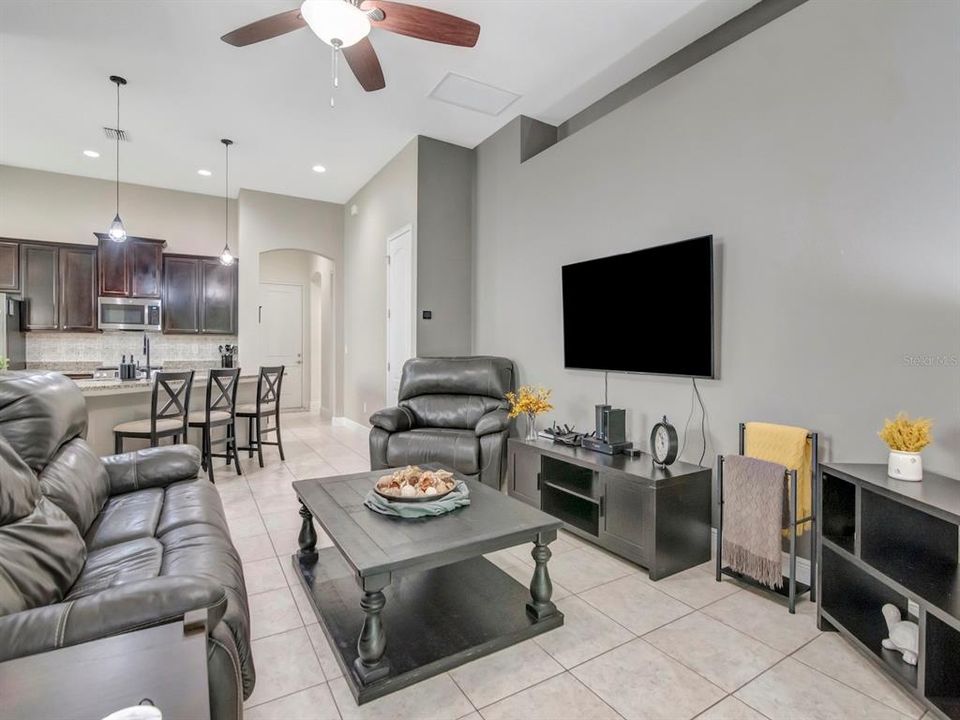 Active With Contract: $535,000 (4 beds, 3 baths, 2035 Square Feet)