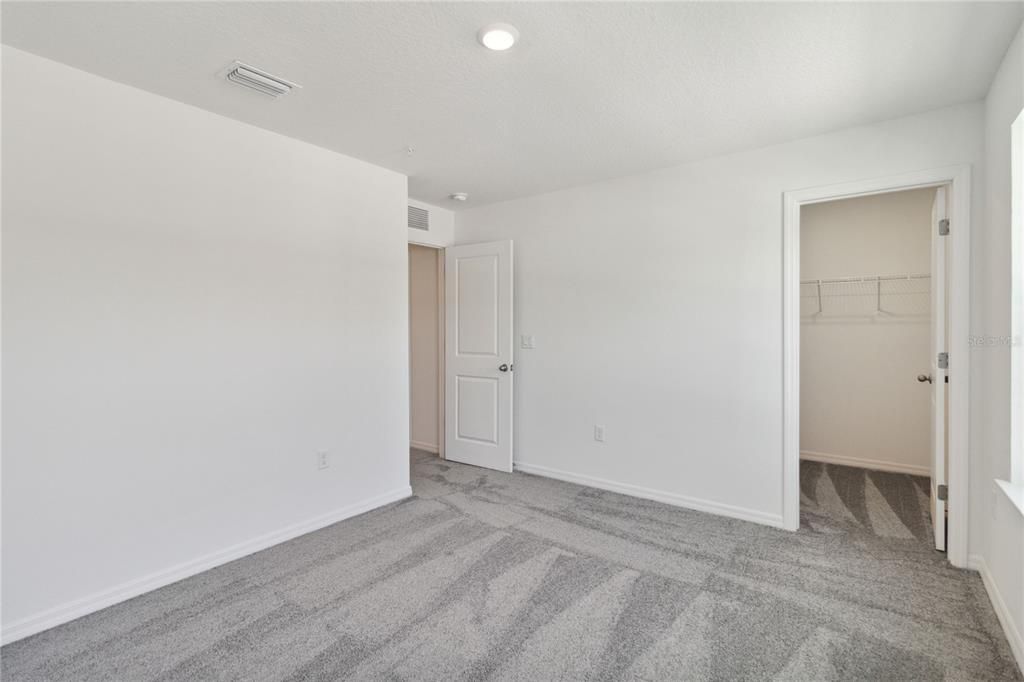 En Venta: $359,990 (4 camas, 2 baños, 1860 Pies cuadrados)