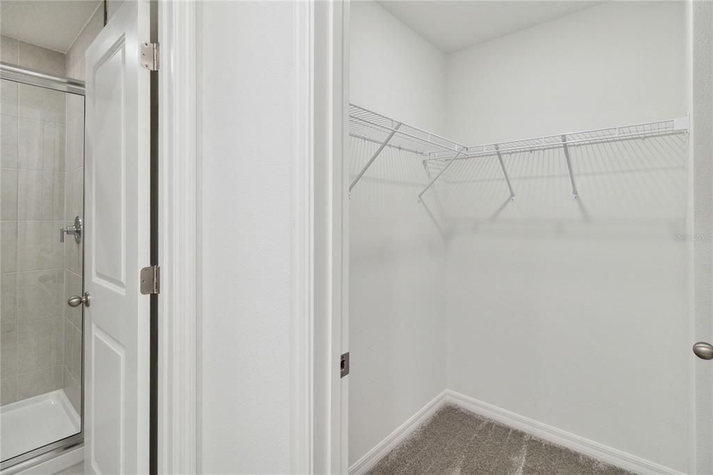 En Venta: $359,990 (4 camas, 2 baños, 1860 Pies cuadrados)