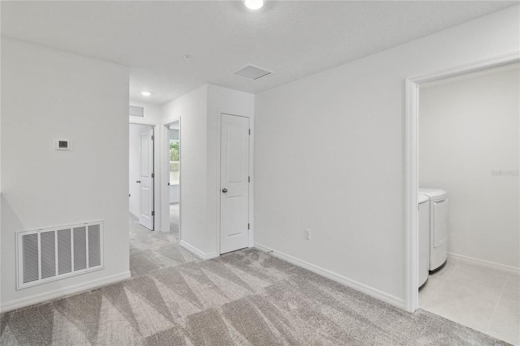 En Venta: $359,990 (4 camas, 2 baños, 1860 Pies cuadrados)