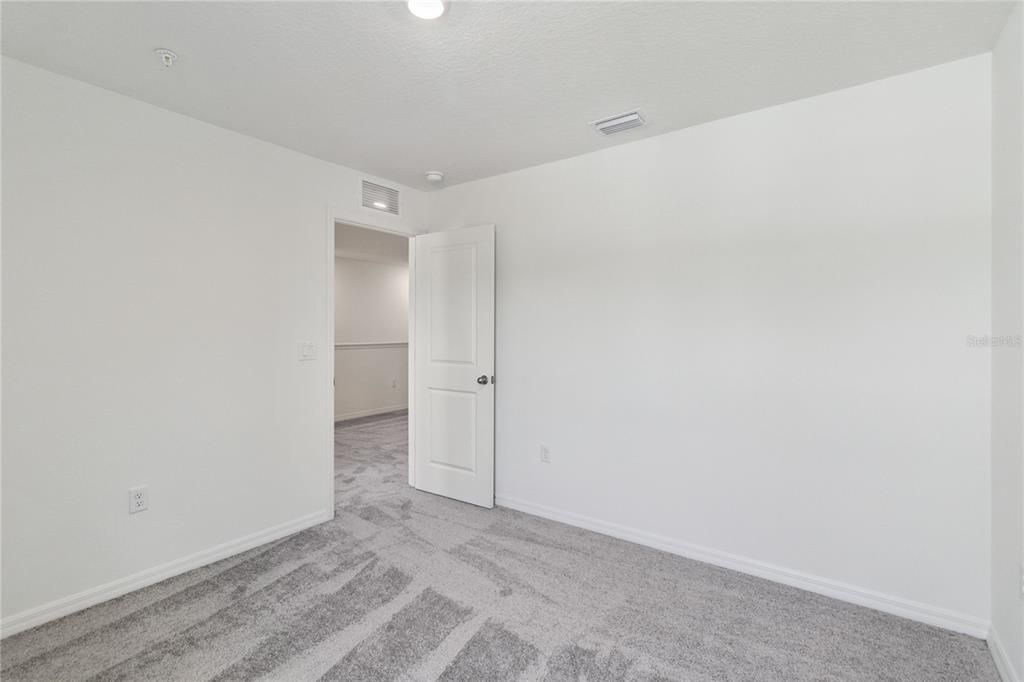 En Venta: $359,990 (4 camas, 2 baños, 1860 Pies cuadrados)