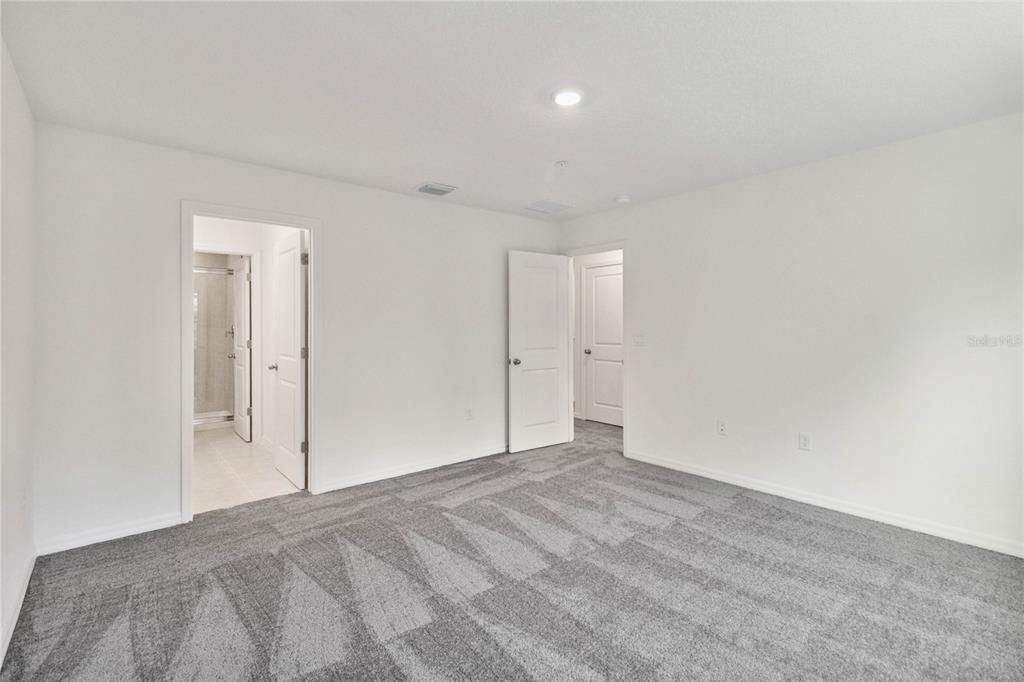 En Venta: $359,990 (4 camas, 2 baños, 1860 Pies cuadrados)