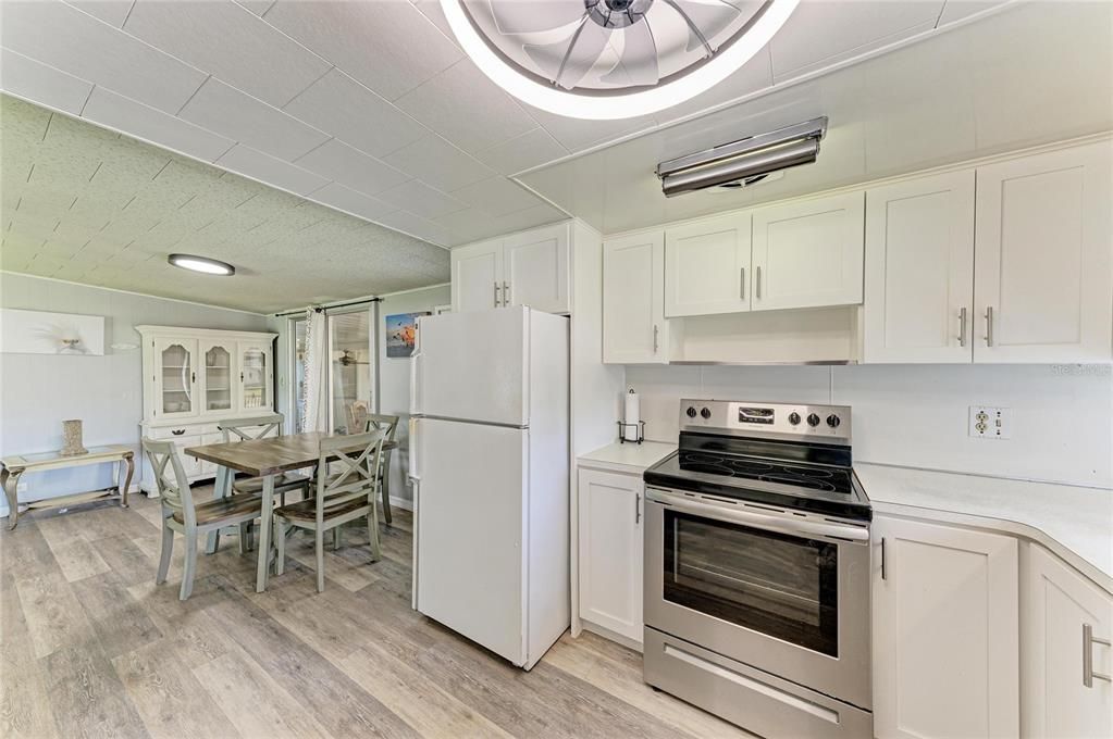 For Sale: $160,000 (2 beds, 1 baths, 1147 Square Feet)