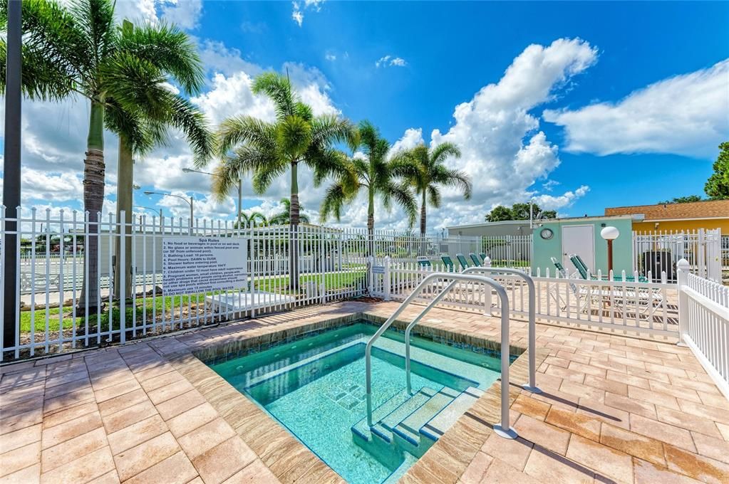 For Sale: $160,000 (2 beds, 1 baths, 1147 Square Feet)