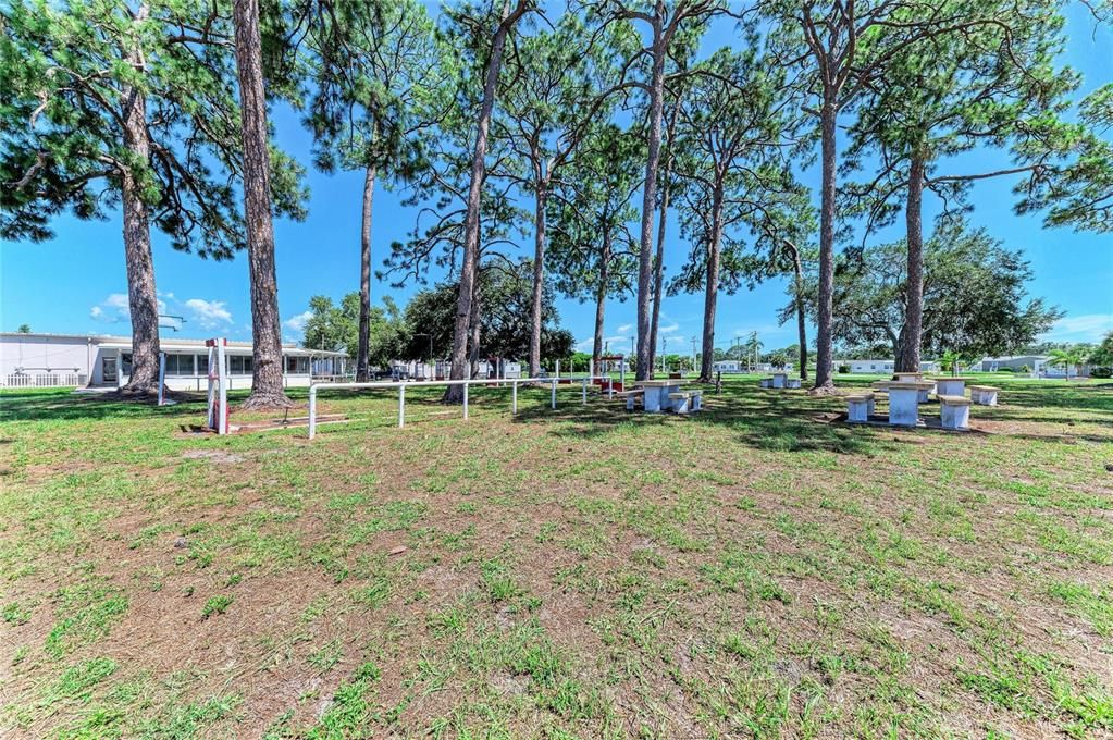 For Sale: $160,000 (2 beds, 1 baths, 1147 Square Feet)