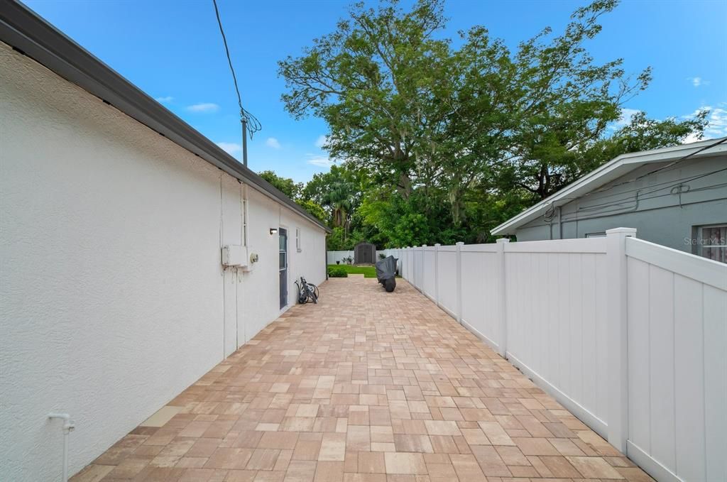 For Sale: $480,000 (3 beds, 2 baths, 1427 Square Feet)