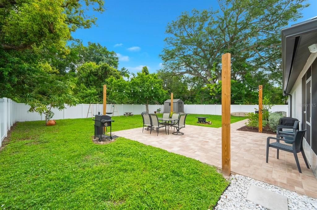 For Sale: $480,000 (3 beds, 2 baths, 1427 Square Feet)