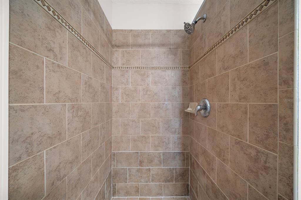 For Sale: $480,000 (3 beds, 2 baths, 1427 Square Feet)