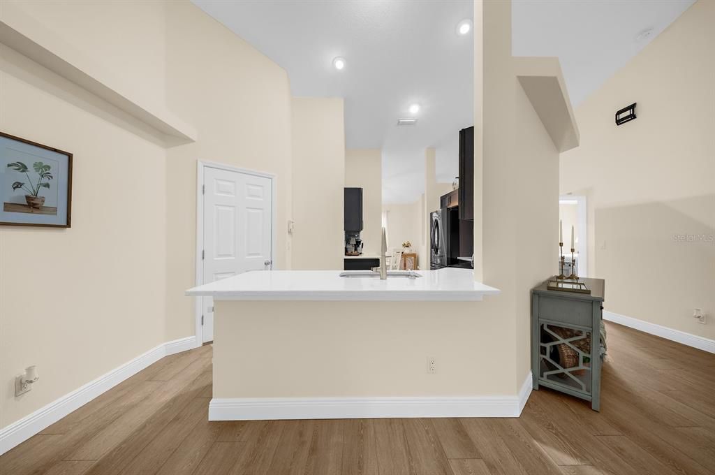 For Sale: $480,000 (3 beds, 2 baths, 1427 Square Feet)