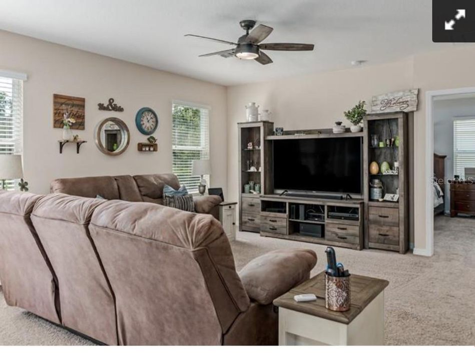 For Rent: $3,000 (3 beds, 2 baths, 1538 Square Feet)