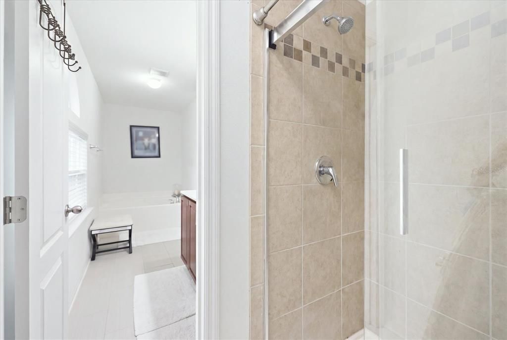 For Sale: $427,500 (4 beds, 2 baths, 2780 Square Feet)