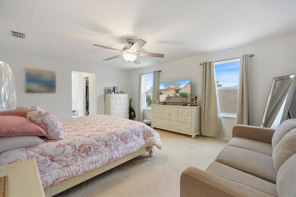 For Sale: $427,500 (4 beds, 2 baths, 2780 Square Feet)