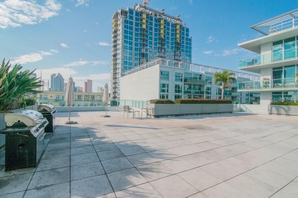 For Rent: $2,900 (2 beds, 2 baths, 1134 Square Feet)
