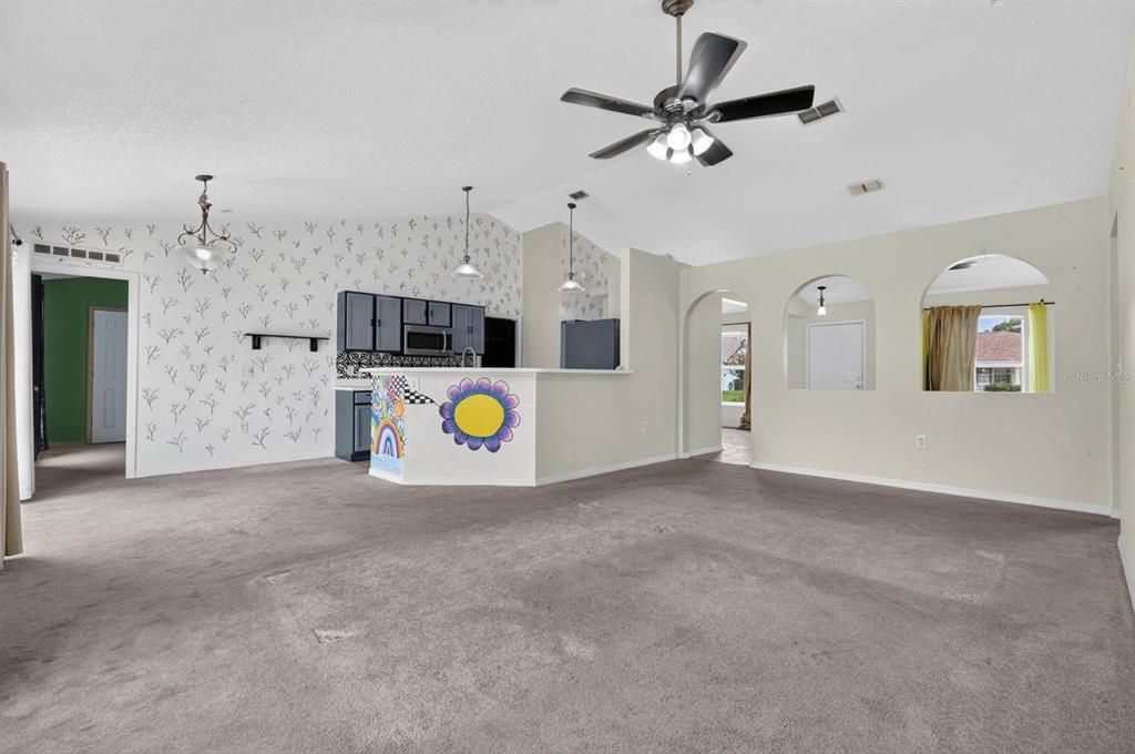 For Sale: $285,000 (4 beds, 2 baths, 1788 Square Feet)
