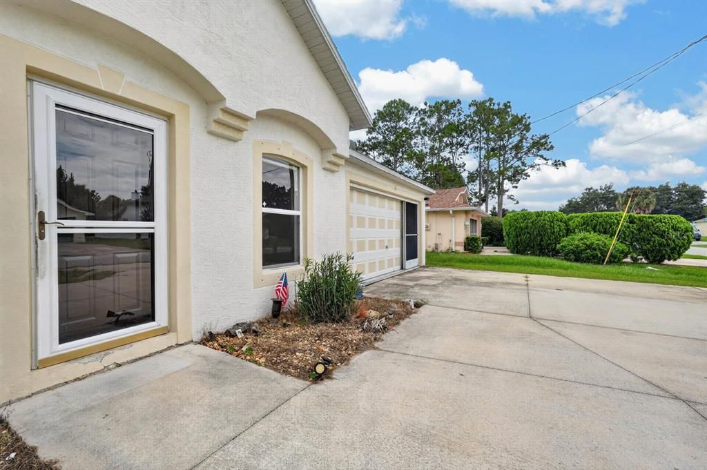 For Sale: $285,000 (4 beds, 2 baths, 1788 Square Feet)
