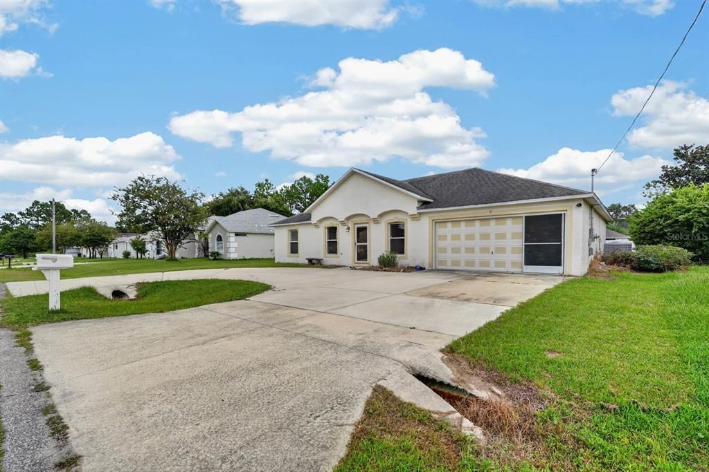 For Sale: $285,000 (4 beds, 2 baths, 1788 Square Feet)