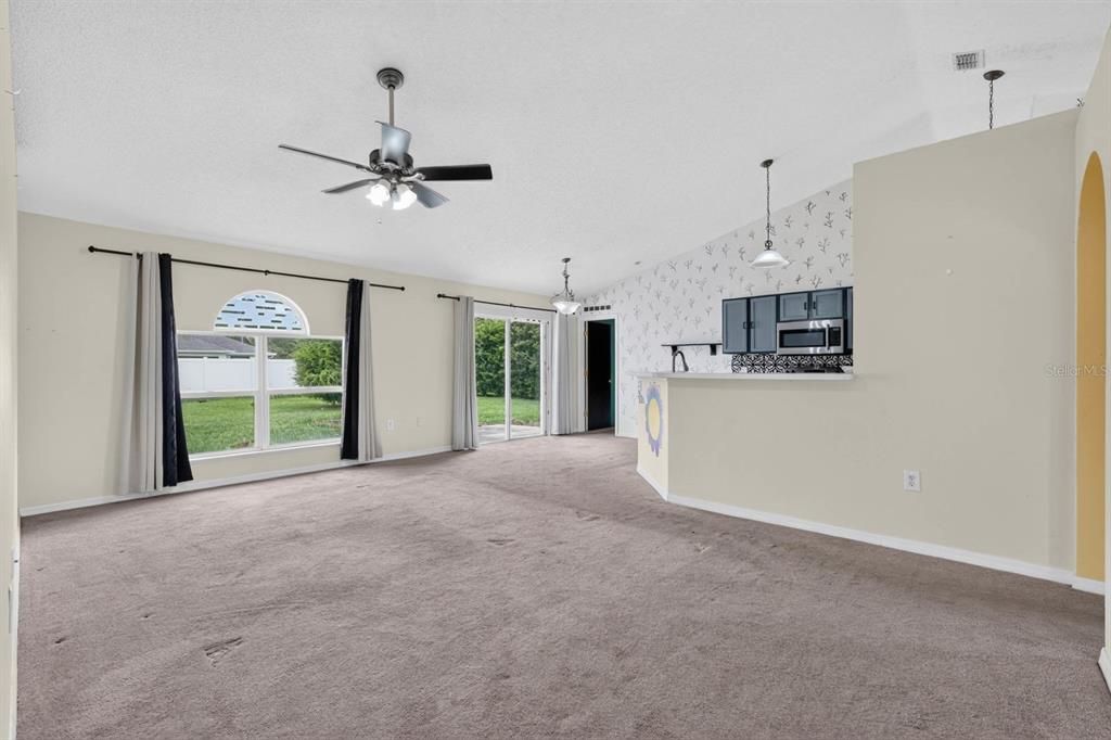 For Sale: $285,000 (4 beds, 2 baths, 1788 Square Feet)