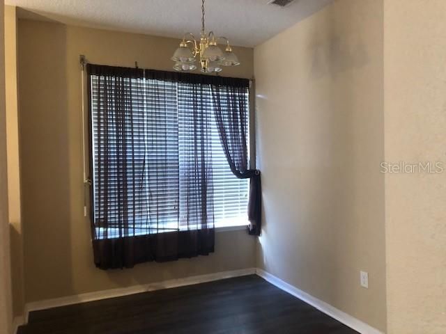 For Rent: $2,200 (3 beds, 2 baths, 1699 Square Feet)