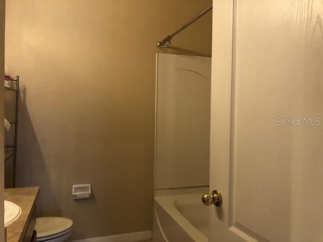 For Rent: $2,200 (3 beds, 2 baths, 1699 Square Feet)