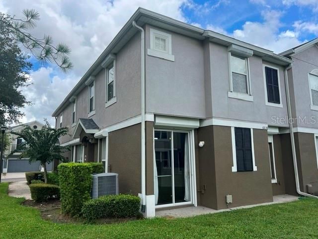 For Rent: $2,200 (3 beds, 2 baths, 1699 Square Feet)