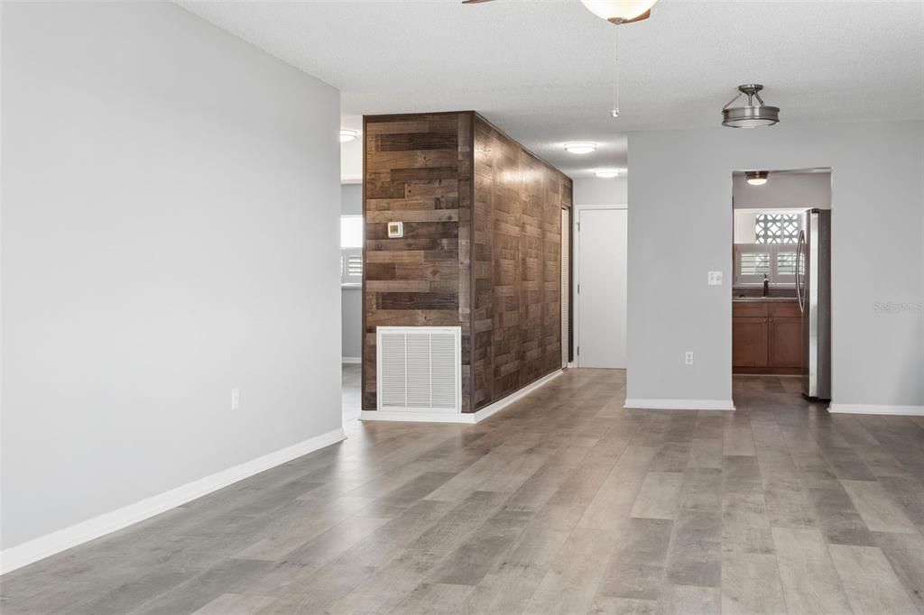 For Sale: $207,000 (2 beds, 2 baths, 1235 Square Feet)