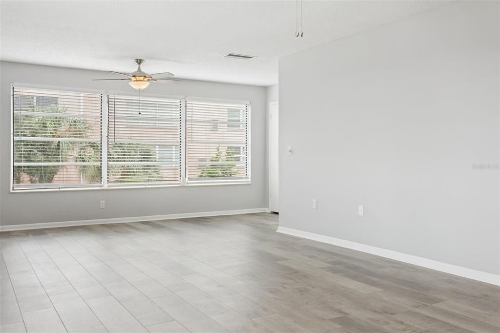 For Sale: $207,000 (2 beds, 2 baths, 1235 Square Feet)