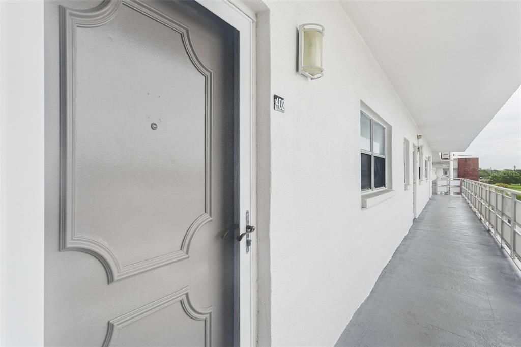 For Sale: $207,000 (2 beds, 2 baths, 1235 Square Feet)