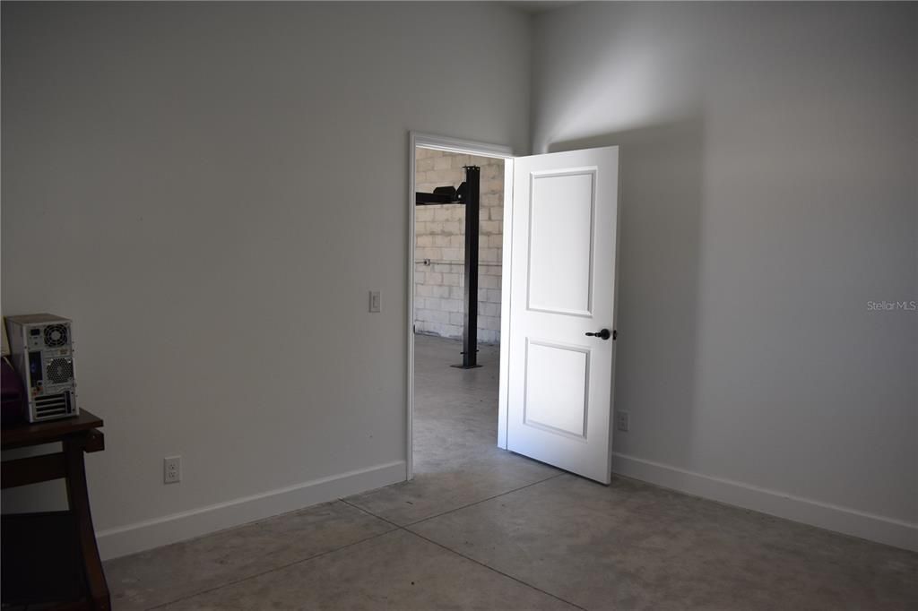 For Sale: $1,049,000 (3 beds, 2 baths, 2614 Square Feet)