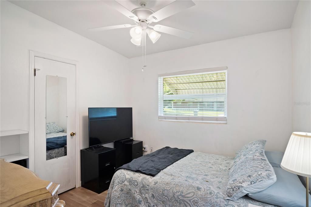 For Sale: $349,800 (3 beds, 2 baths, 1549 Square Feet)