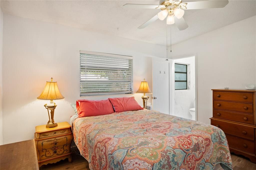 For Sale: $349,800 (3 beds, 2 baths, 1549 Square Feet)