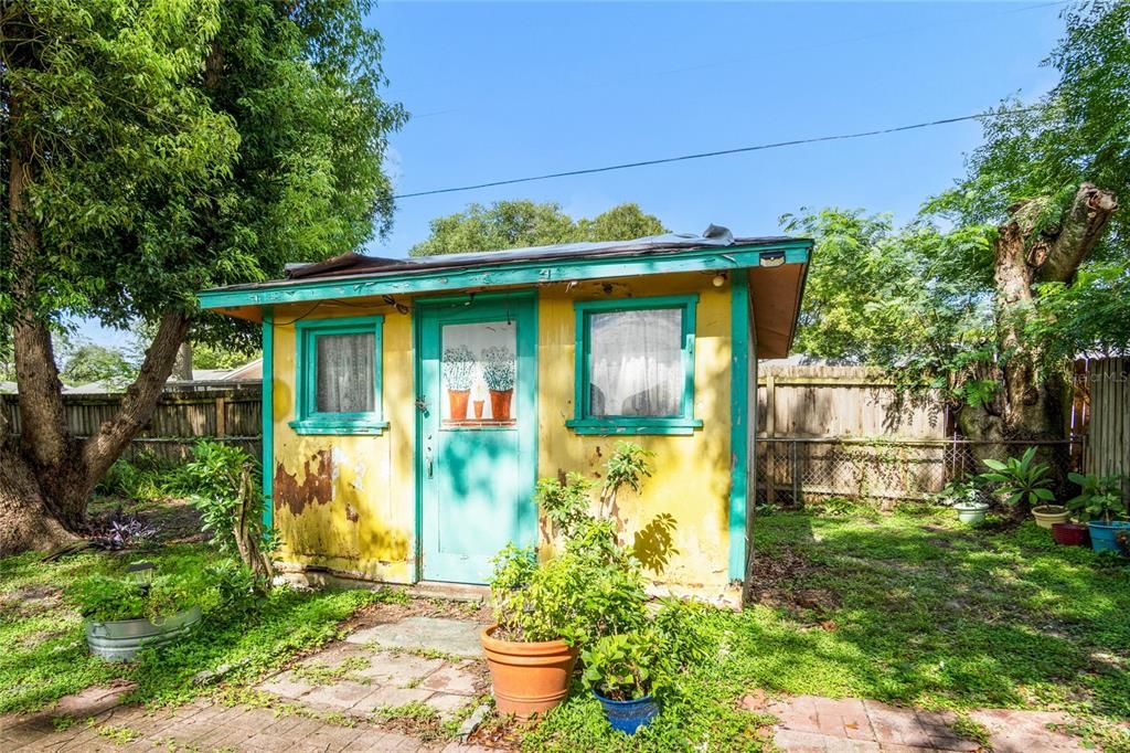 For Sale: $349,800 (3 beds, 2 baths, 1549 Square Feet)