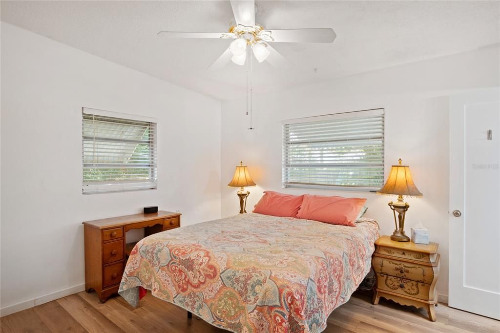 For Sale: $349,800 (3 beds, 2 baths, 1549 Square Feet)