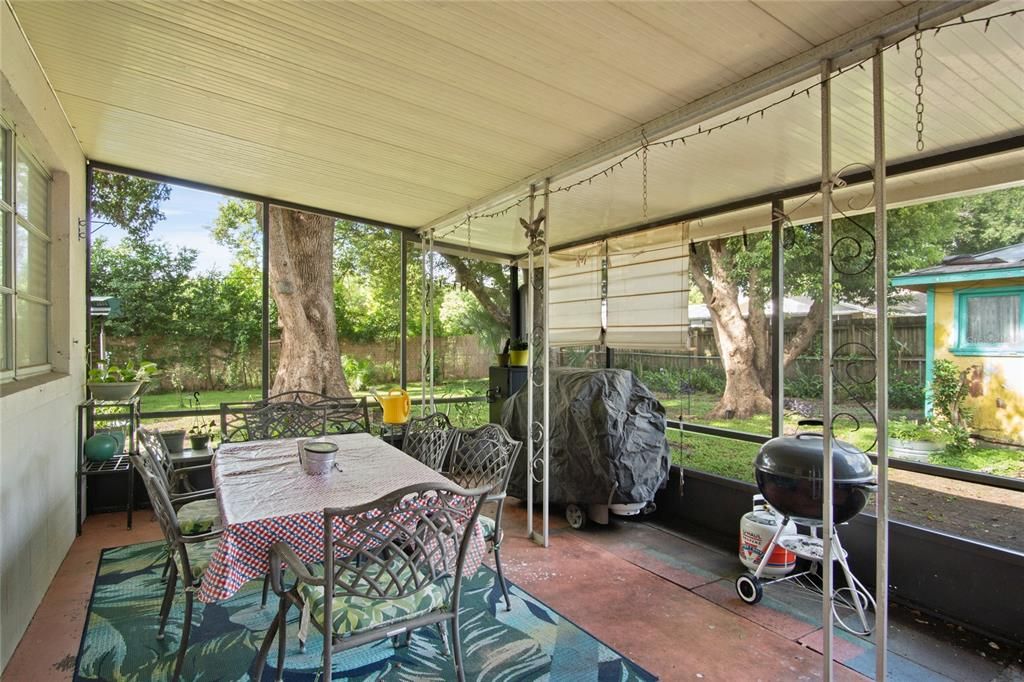 For Sale: $349,800 (3 beds, 2 baths, 1549 Square Feet)
