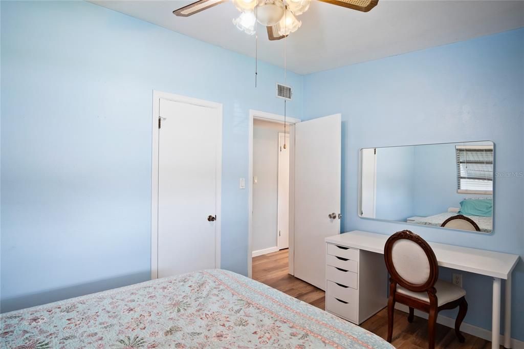 For Sale: $349,800 (3 beds, 2 baths, 1549 Square Feet)