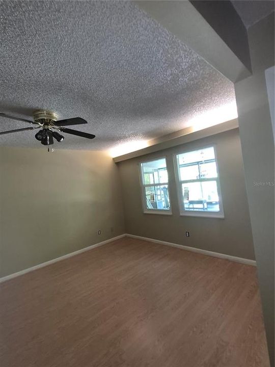 En Venta: $306,900 (3 camas, 2 baños, 1492 Pies cuadrados)
