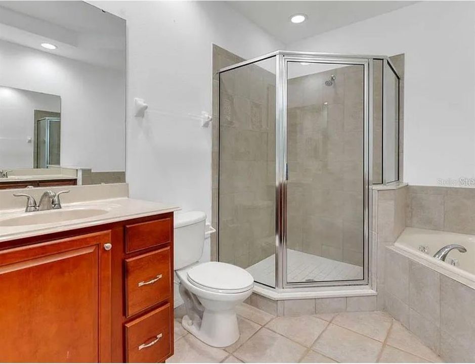 For Sale: $365,000 (3 beds, 2 baths, 1978 Square Feet)