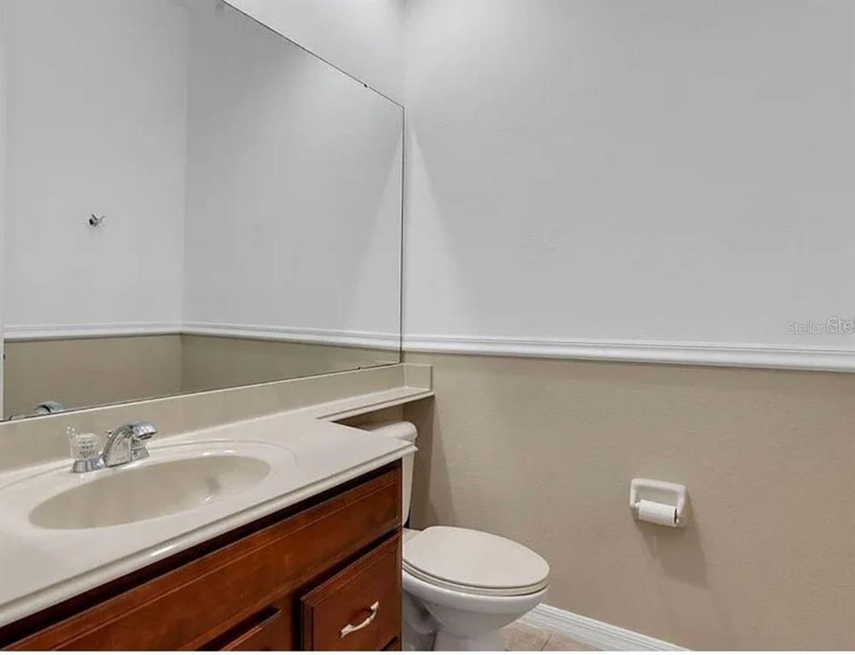 For Sale: $365,000 (3 beds, 2 baths, 1978 Square Feet)